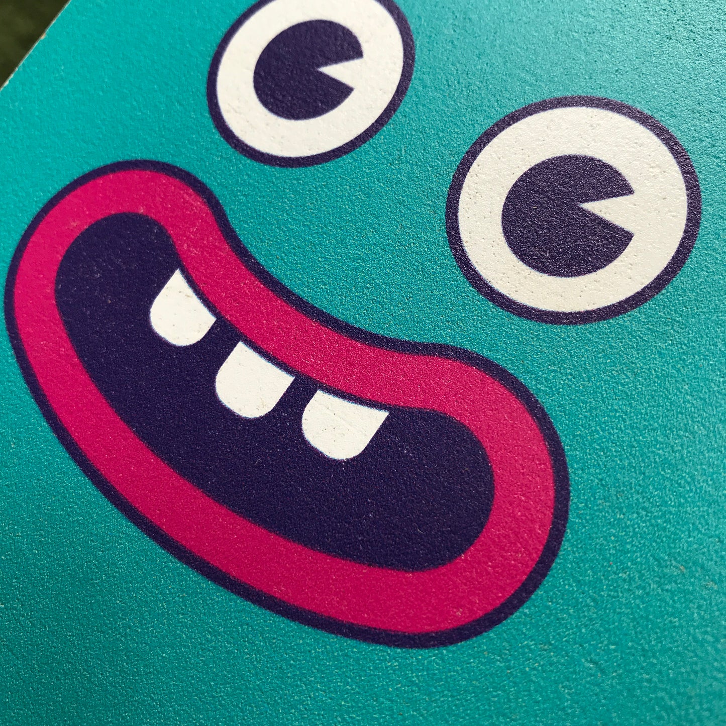 Retro Worm Face Decoration