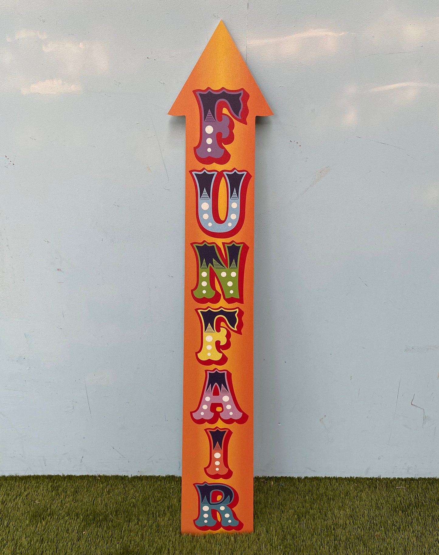 Funfair Vertical Arrow